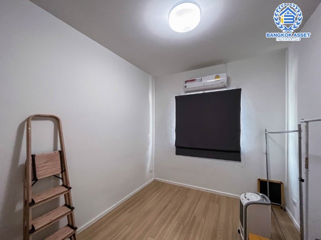 ****ทาวน์เฮ้าส์มือสองนนทบุรี ม.พลีโน่ บางใหญ่ คุณภาพระดับ AP บนเนื้อที่ 18 ตร.ว. ฟังก์ชัน 3 ห้องนอน 2 ห้องน้ำ 1 ที่จอดรถ บ้านสวย แถมฟรี! 3 เครื่องปรับอากาศ บนทำเลเยี่ยม ใกล้ทางด่วน "ศรีรัช" และรถไฟฟ้าสายสีม่วง "สถานีคลองบางไผ่" ห้ามพลาด!